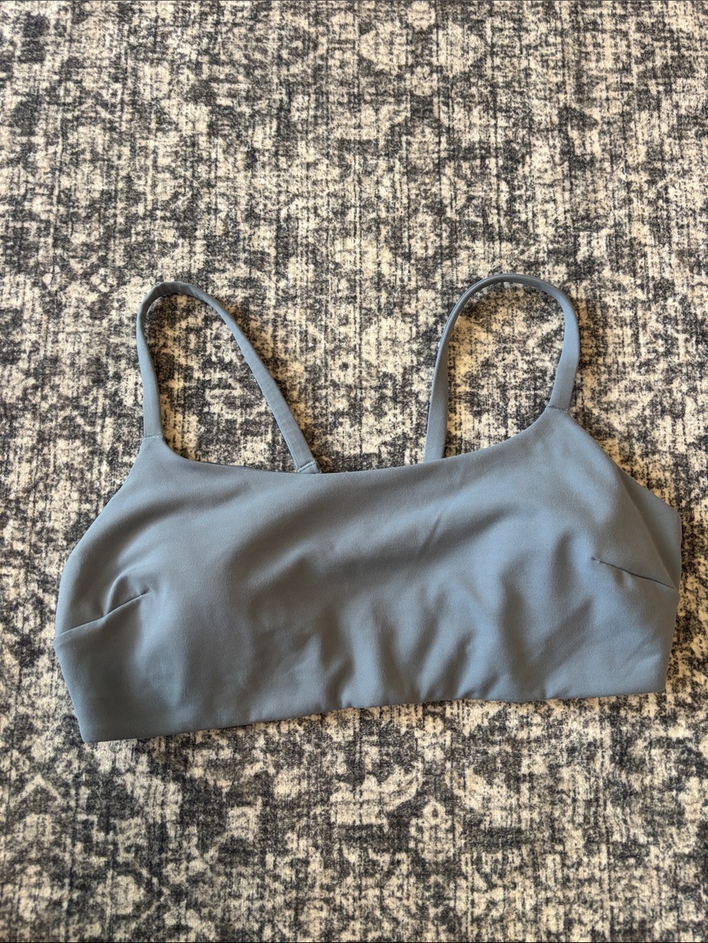 Lululemon Women’s Wundertrain Strappy Racer Bra c/d cup - size 10 - steel blue